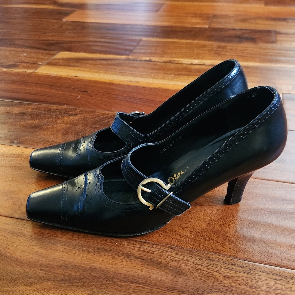 Gorgeous Vintage Salvatore Ferragamo Leather Heels